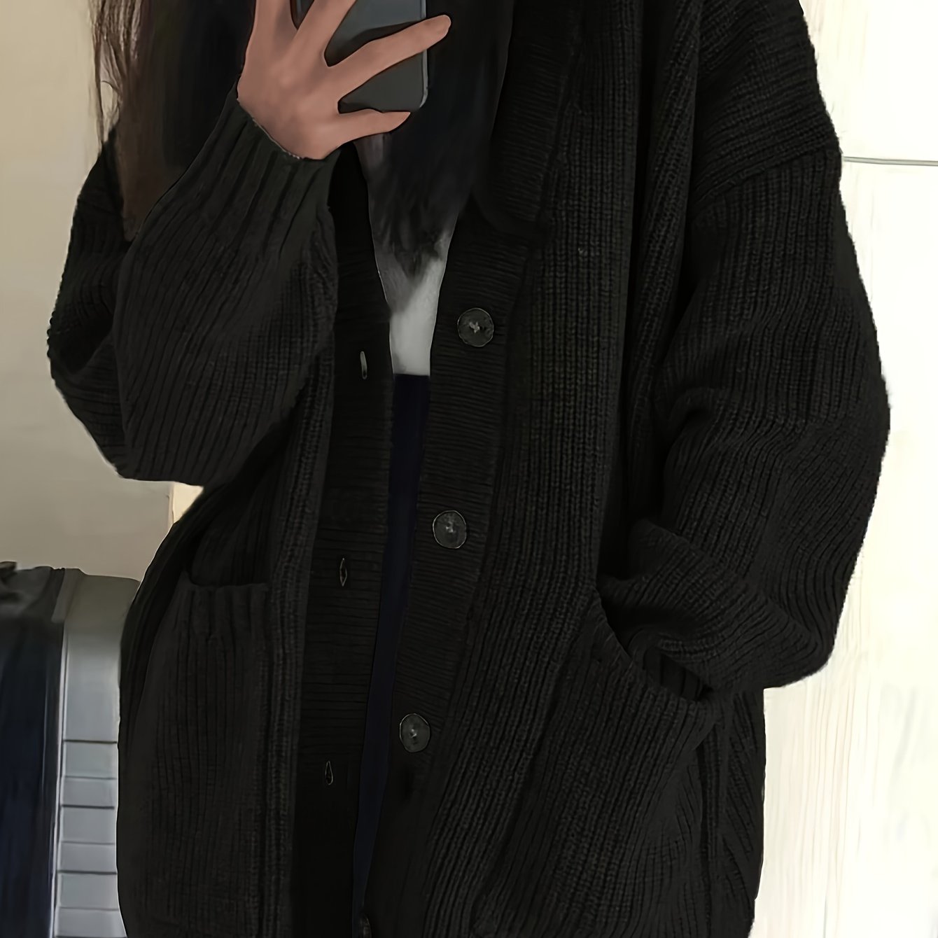 Oversized Women’s Chunky-Knit Cardigan with Buttons and Pockets