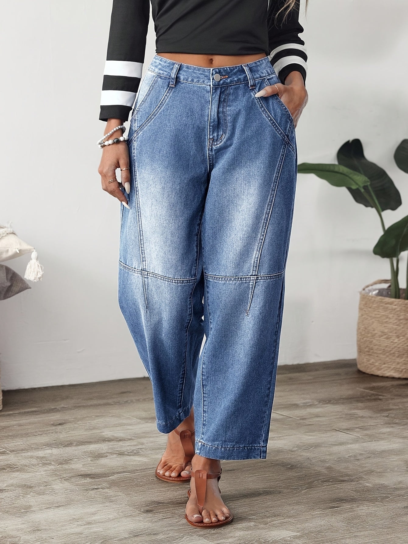 Women’s High-Waist Baggy Jeans in Faded Blue