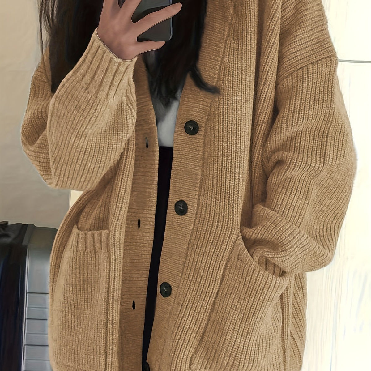 Oversized Women’s Chunky-Knit Cardigan with Buttons and Pockets