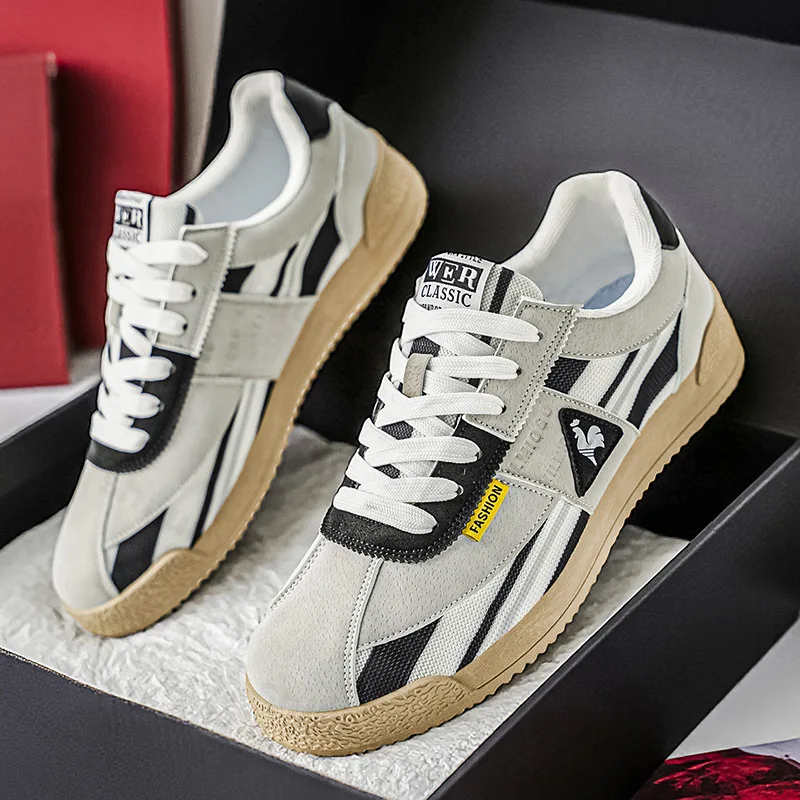 Sneakers in Retro Suede and Mesh with Sculpted Non-Slip Sole