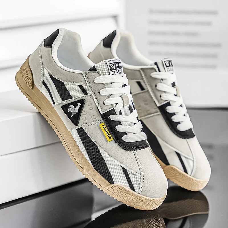 Sneakers in Retro Suede and Mesh with Sculpted Non-Slip Sole