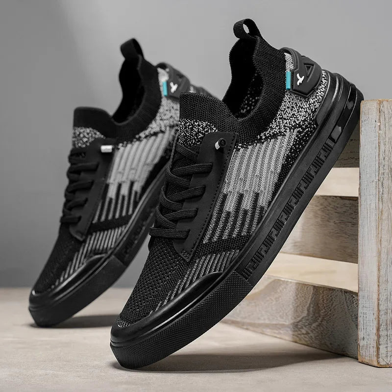 Sneakers in Casual Two-Tone Knit with Flat Rubber Sole