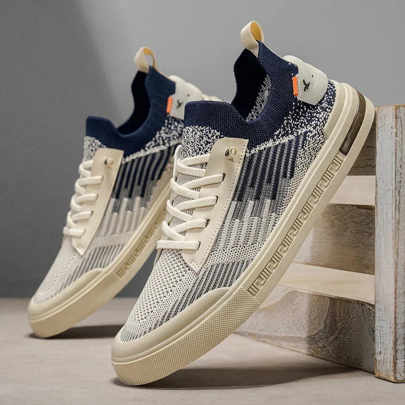 Sneakers in Casual Two-Tone Knit with Flat Rubber Sole