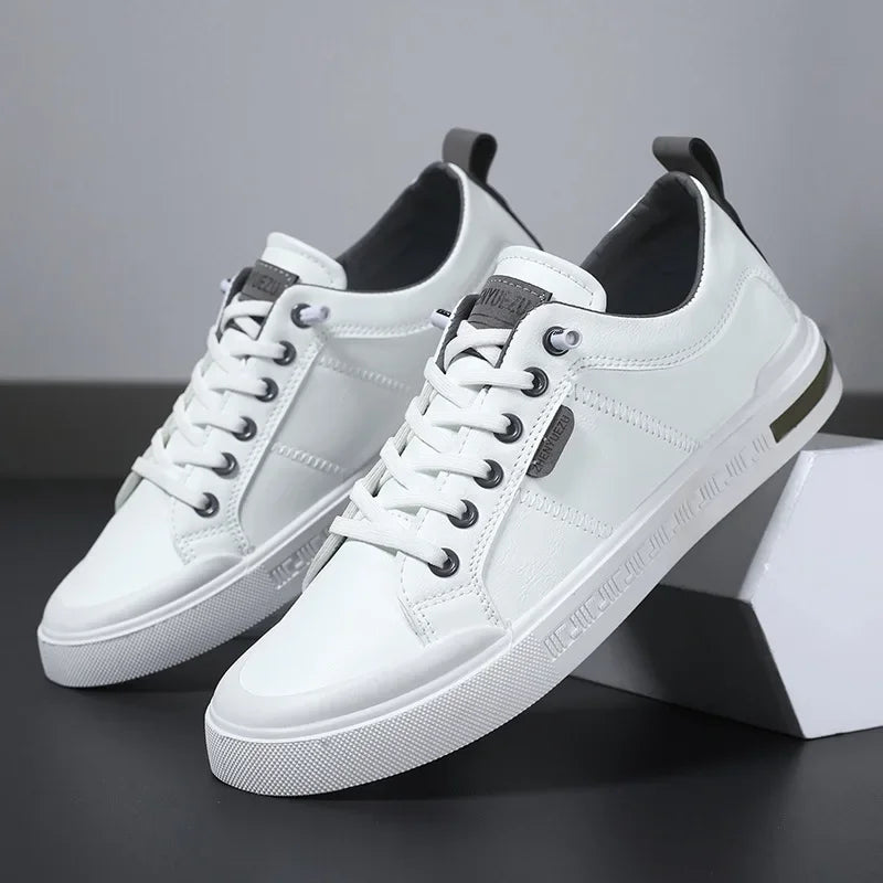 Sneakers in Two-Tone Smooth Leather with Flat Rubber Sole and Visible Stitching