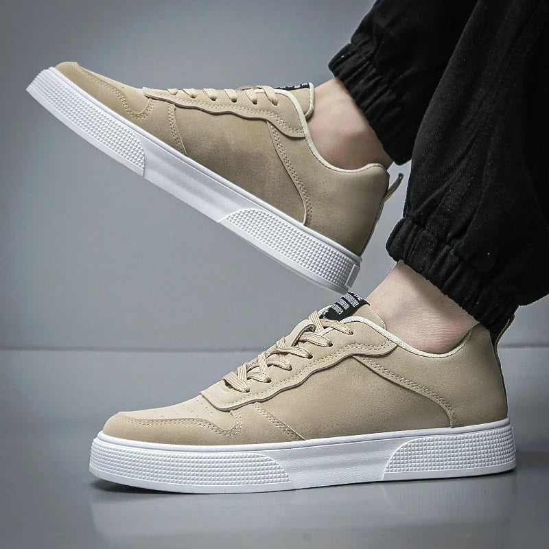 Sneakers Court in Faux Suede with Textured Rubber Sole and Cushioned Midsole