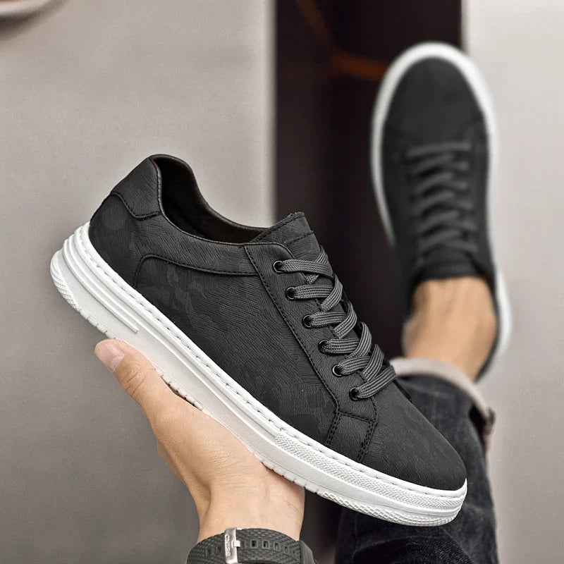 Sneakers in Versatile Design Canyon Colour Genuine Leather