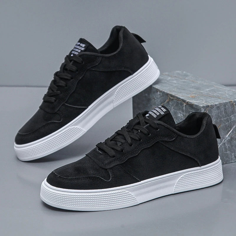 Sneakers Court in Faux Suede with Textured Rubber Sole and Cushioned Midsole