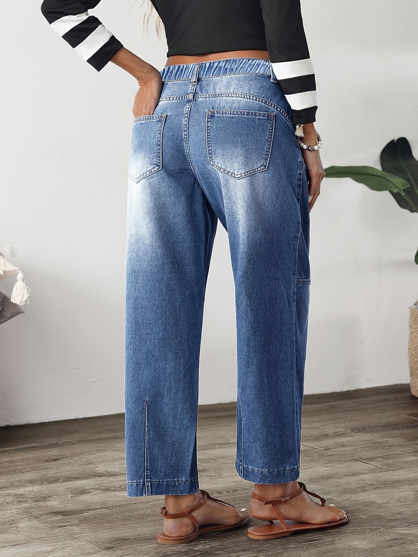 Women’s High-Waist Baggy Jeans in Faded Blue