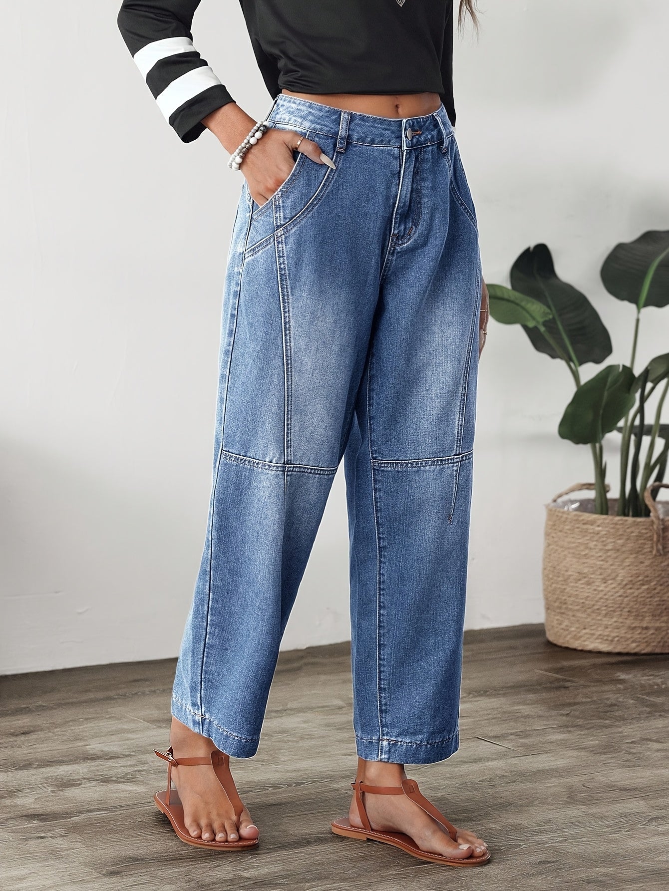 Women’s High-Waist Baggy Jeans in Faded Blue