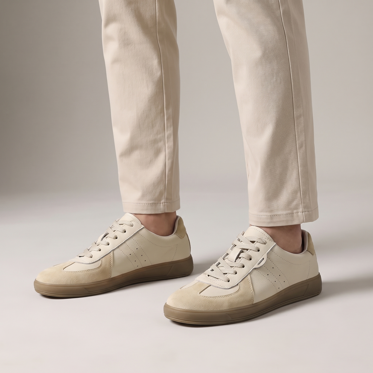 Sneakers in Elegant Genuine Leather with Durable Rubber Sole