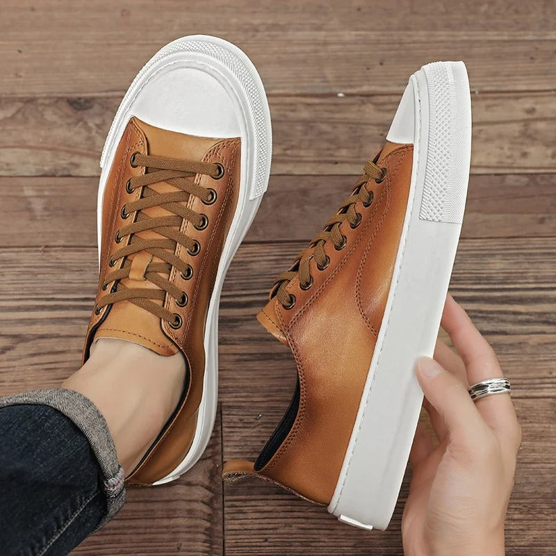 Sneakers Low-Top Slip-On in Genuine Leather with Padded Insole and Arch Support