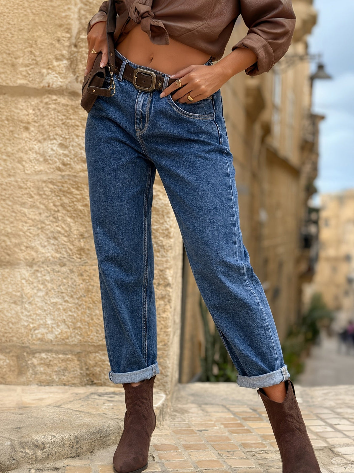 Women's High-Waisted Blue Denim Mom Jeans with Straight Leg