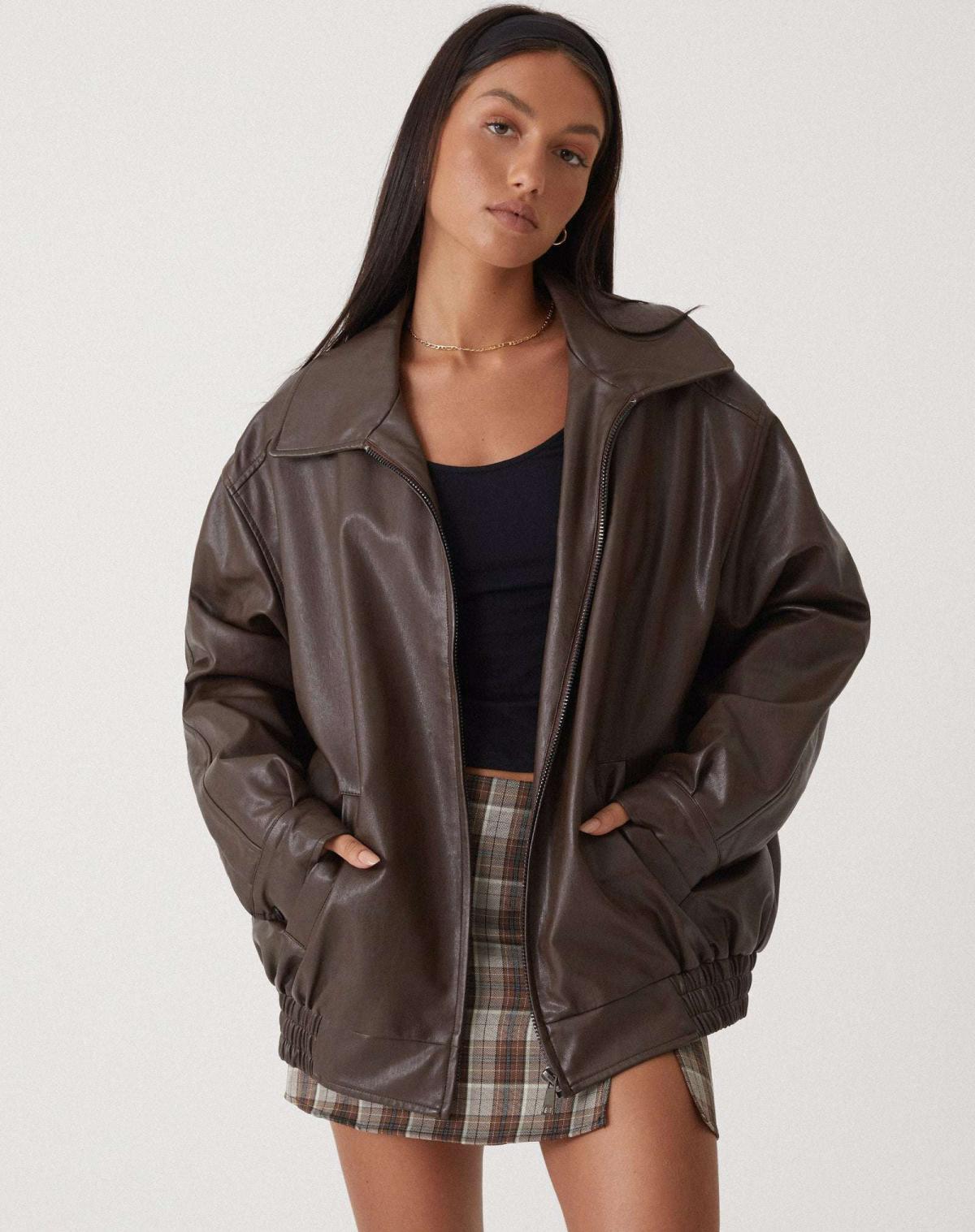 Oversized Women’s Faux Leather Jacket with Collar and Front Zip