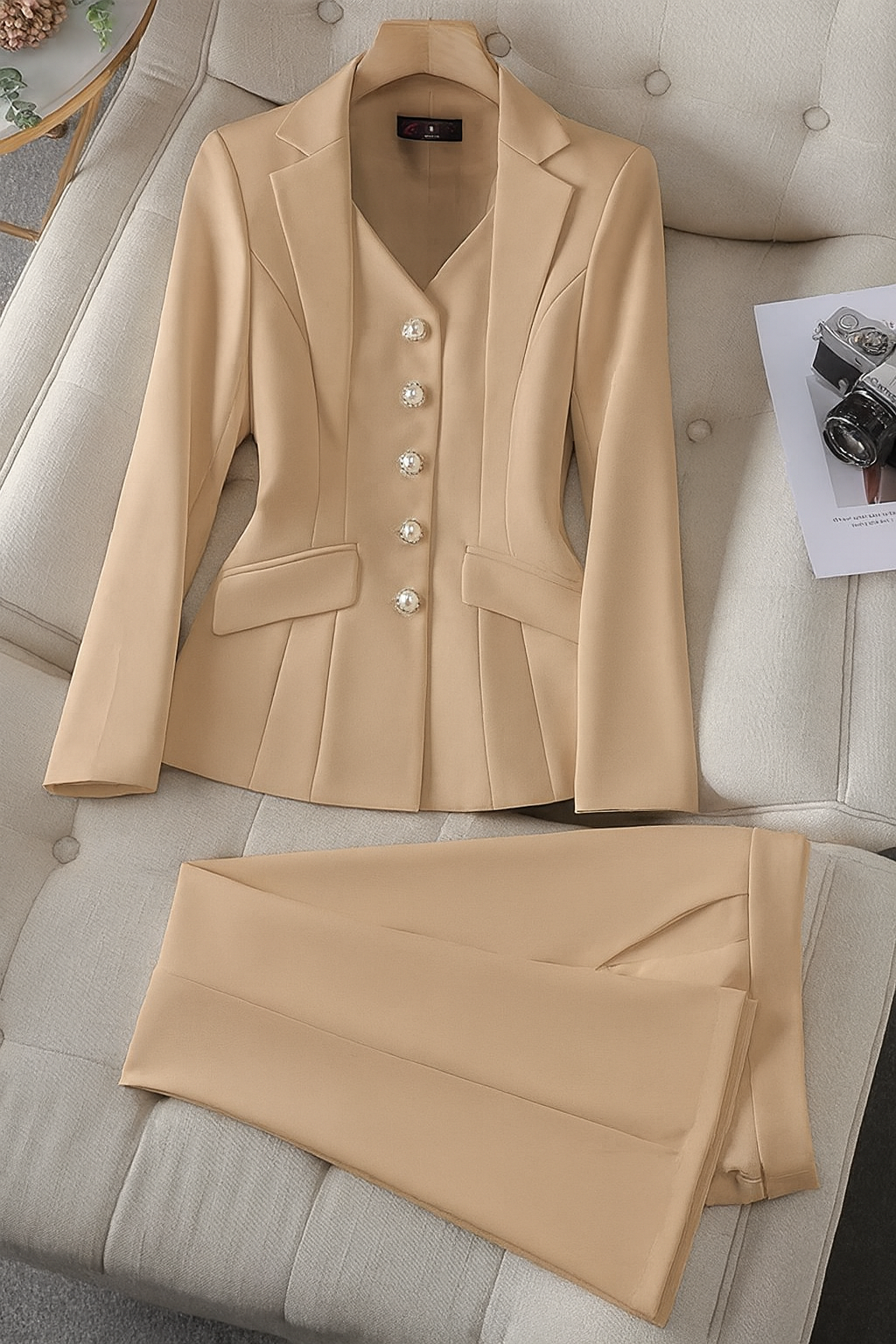 Women’s Suit with Lined Blazer and Regular-Fit Trousers