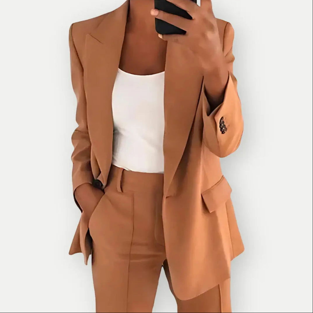 Women’s Suit Set with Tailored Blazer and Straight-Leg Trousers