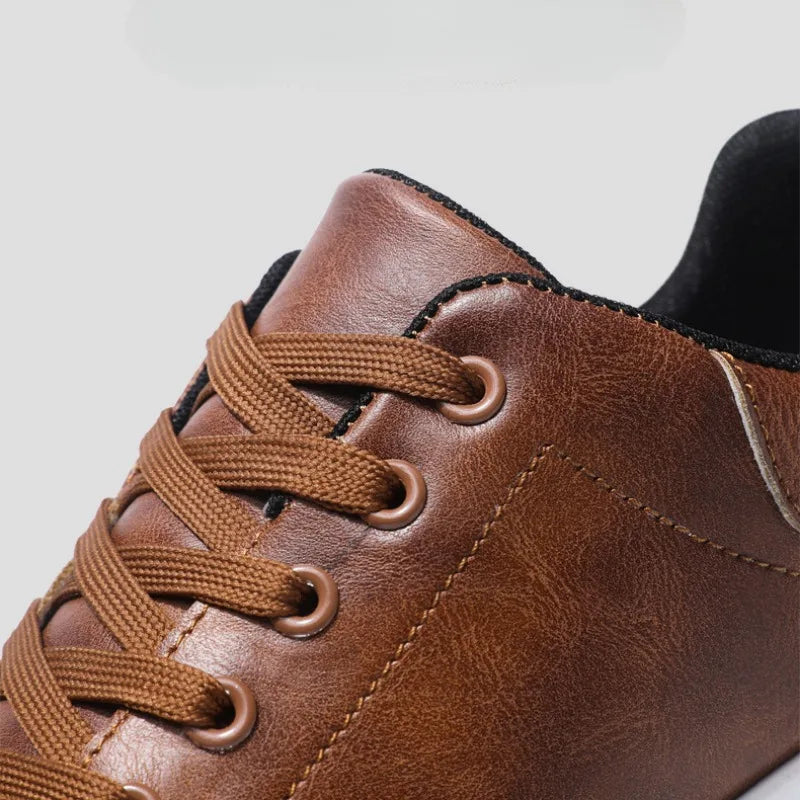 Sneakers in Premium Leather Elegant with Clean and Lightweight Design