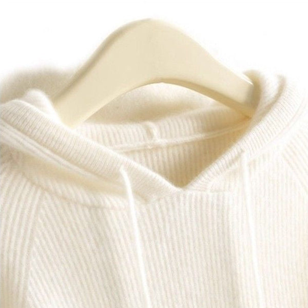 Women’s Hoodie Relaxed and Elegant Fit