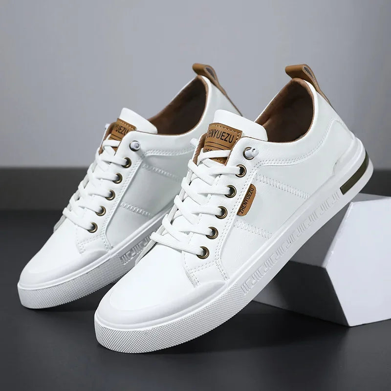 Sneakers in Two-Tone Smooth Leather with Flat Rubber Sole and Visible Stitching