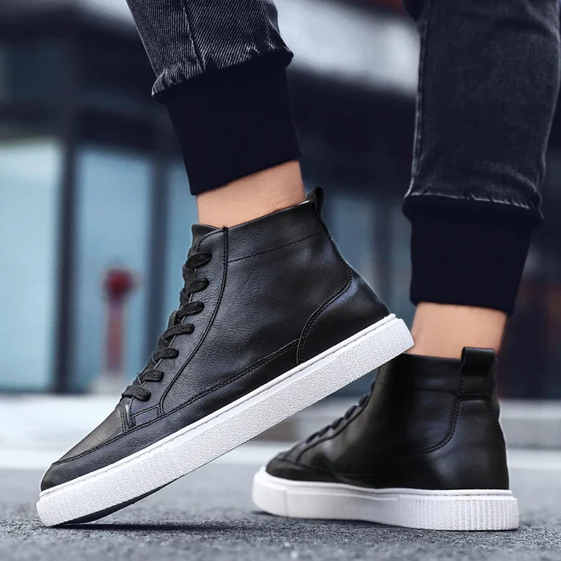 Sneakers in Elegant Genuine Leather with Durable Rubber Sole