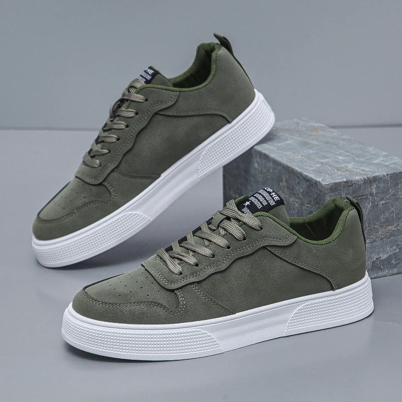 Sneakers Court in Faux Suede with Textured Rubber Sole and Cushioned Midsole
