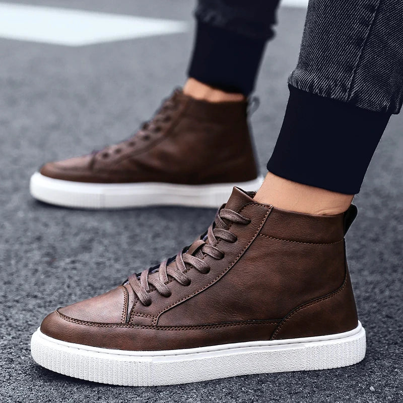 Sneakers in Elegant Genuine Leather with Durable Rubber Sole