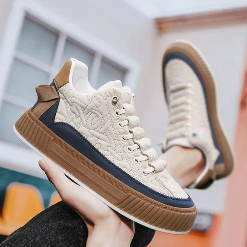Sneakers Men's Casual in Black and White with a Simple, Elegant Design