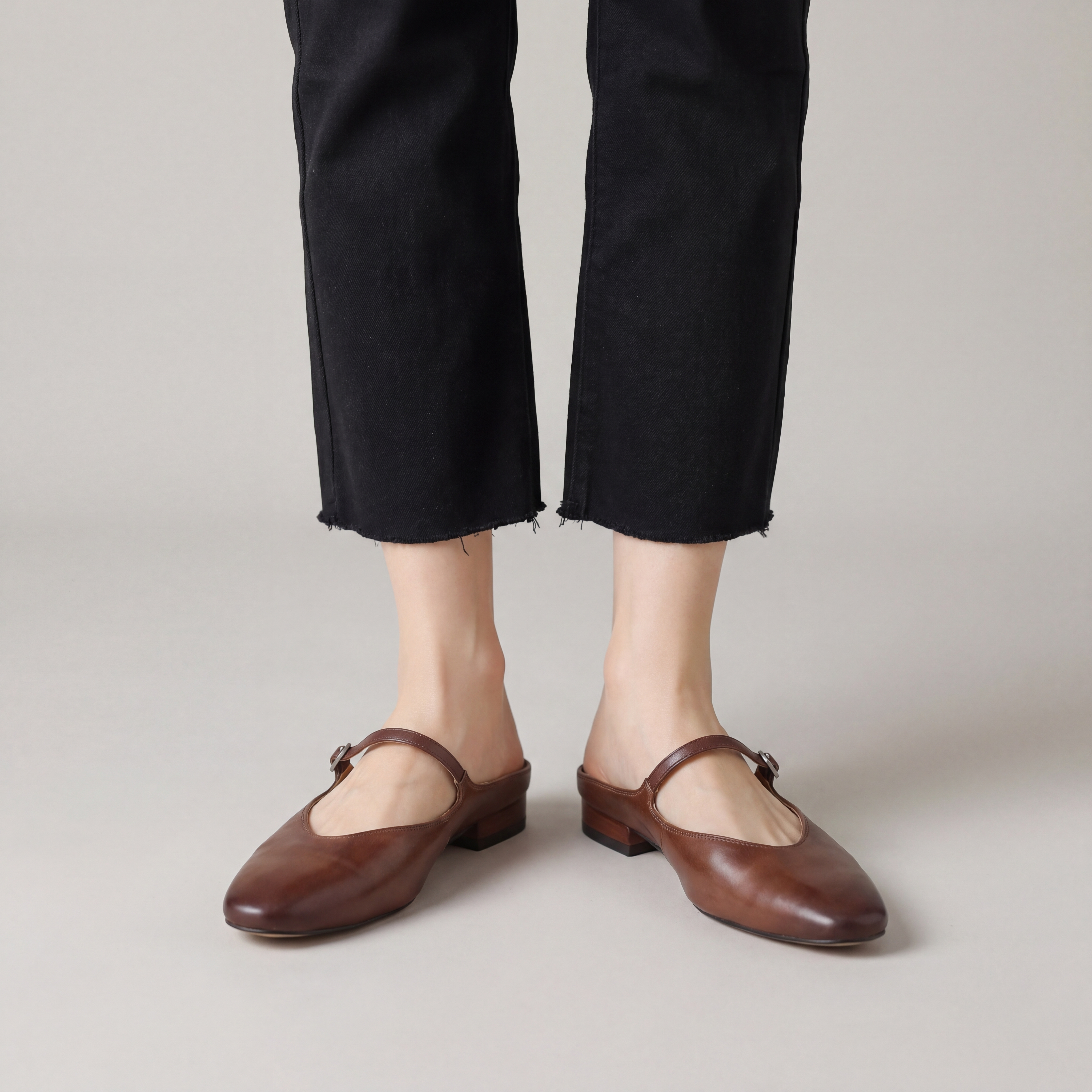 Women’s Almond Toe Ballet Flats