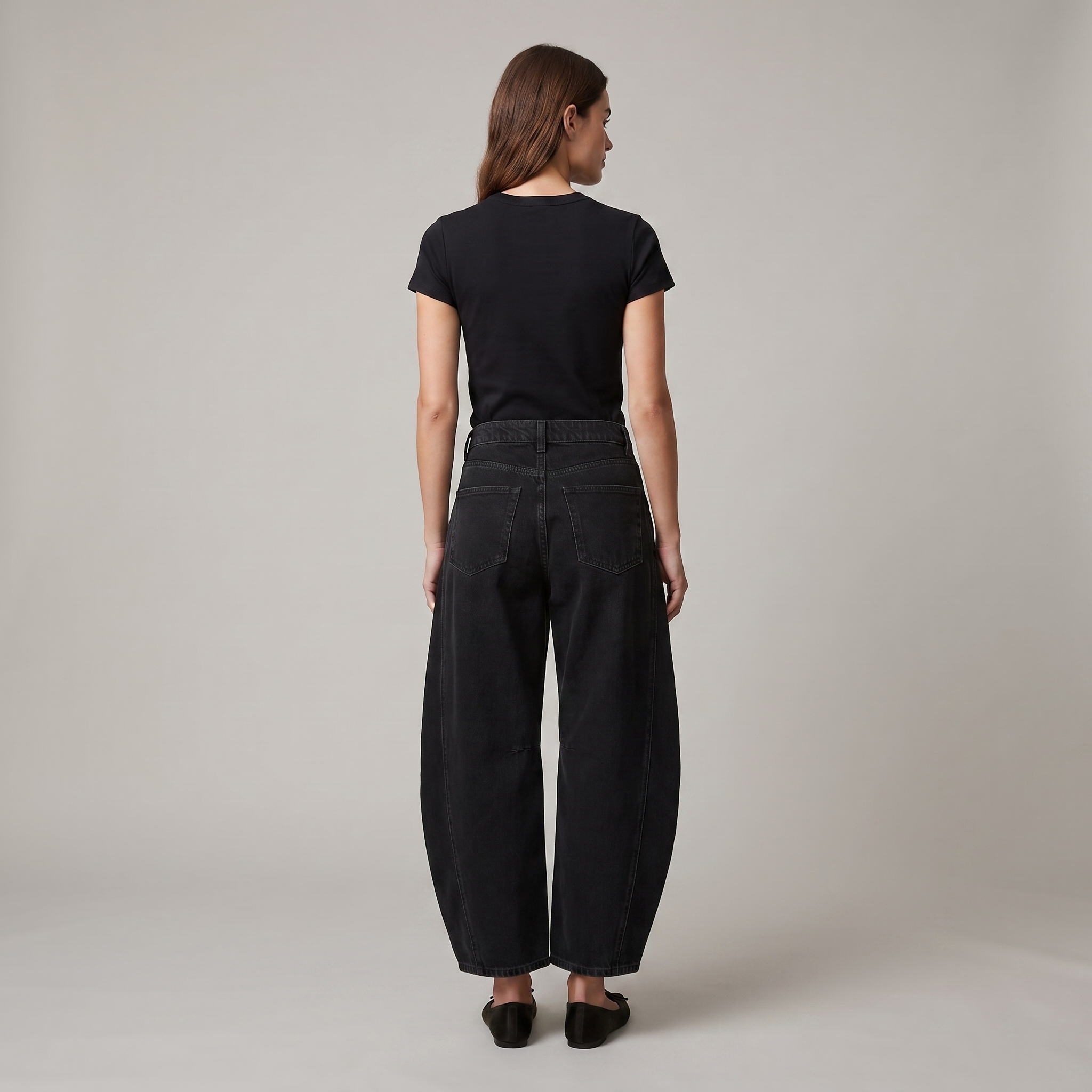 Women’s High-Waisted Black Straight-Leg Jeans