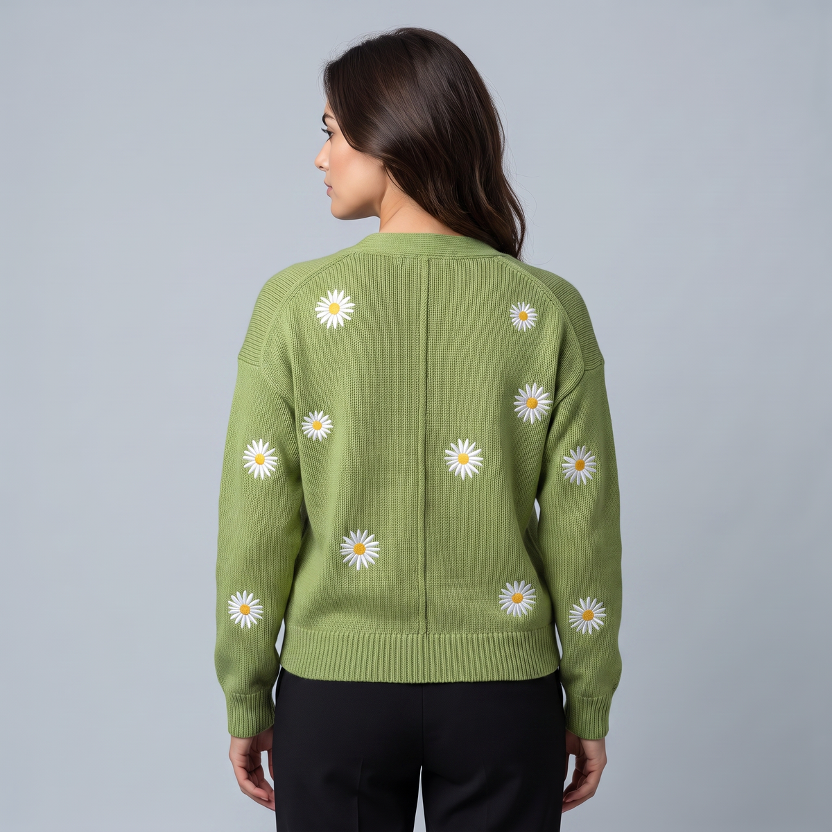 Women's Embroidered Cardigan with Buttons and Floral Embroidery