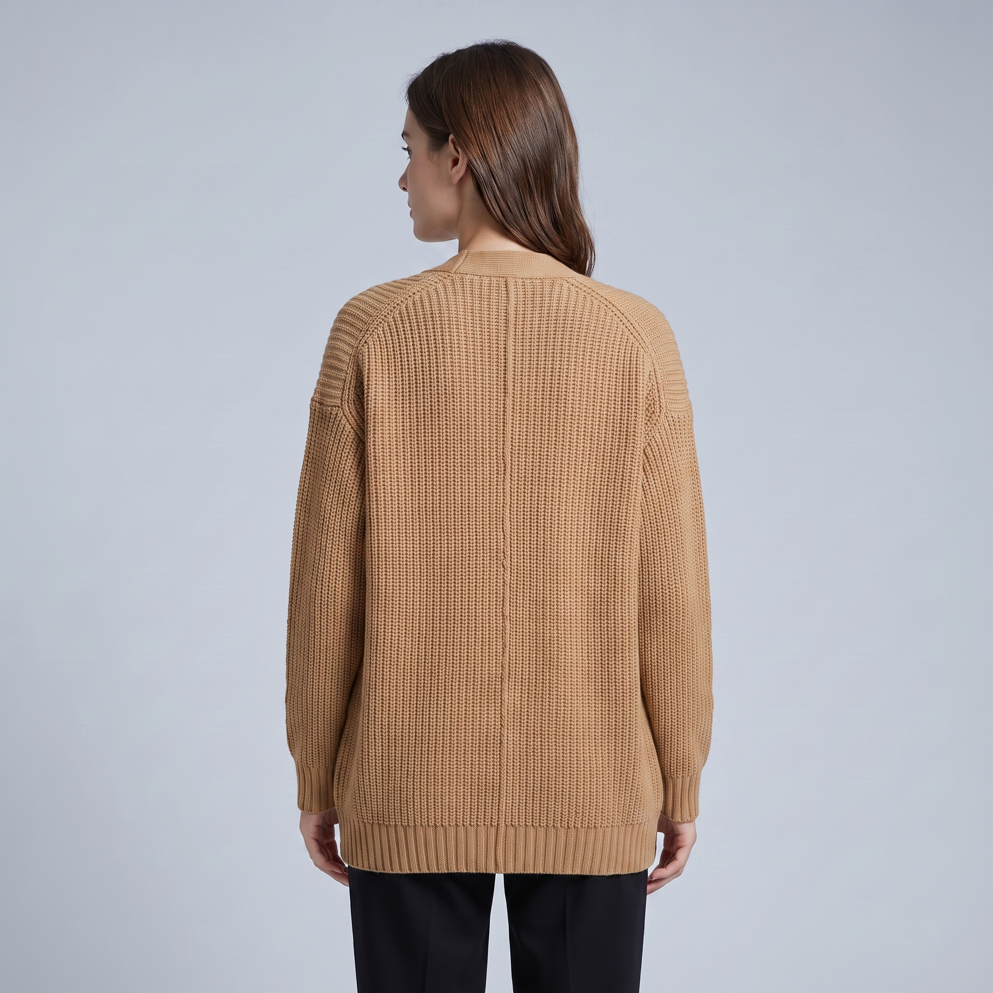 Oversized Women’s Chunky-Knit Cardigan with Buttons and Pockets