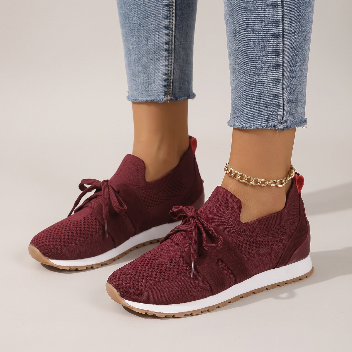 Lightweight Women’s Orthopedic Sneakers in Breathable Mesh