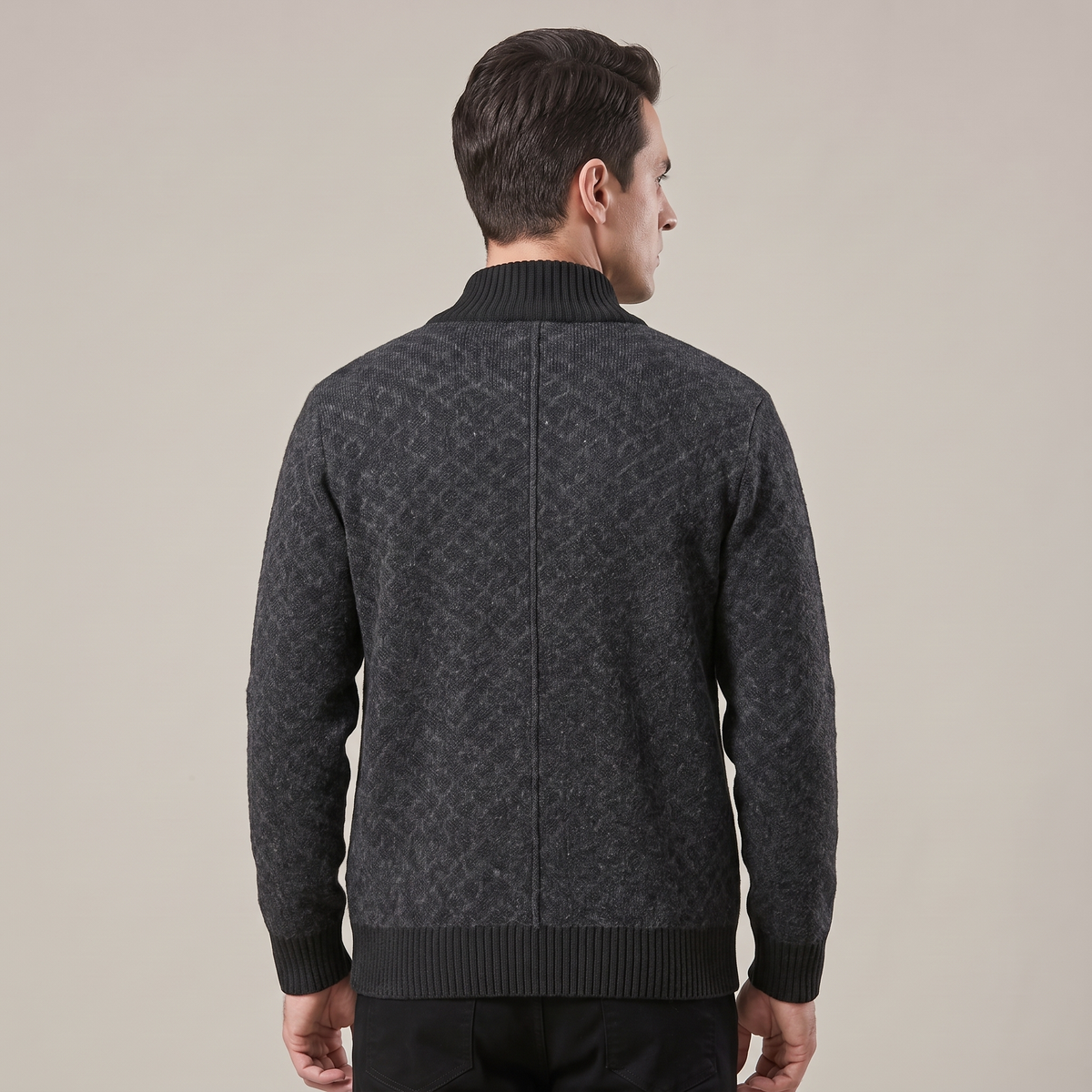 Men’s Oversized Knit Front-Zip Cardigan