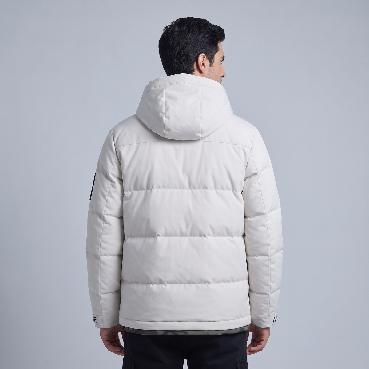 Men’s Puffer Jacket Elegant Nylon-Blend Hooded