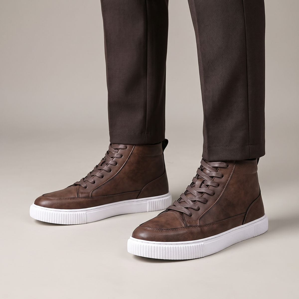 Sneakers in Elegant Genuine Leather with Durable Rubber Sole