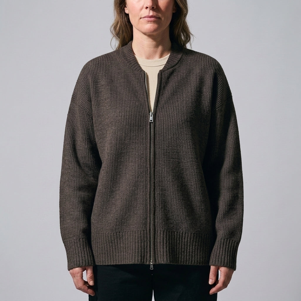 Women’s Long-Sleeved Zip-Up Cardigan in Soft Knit