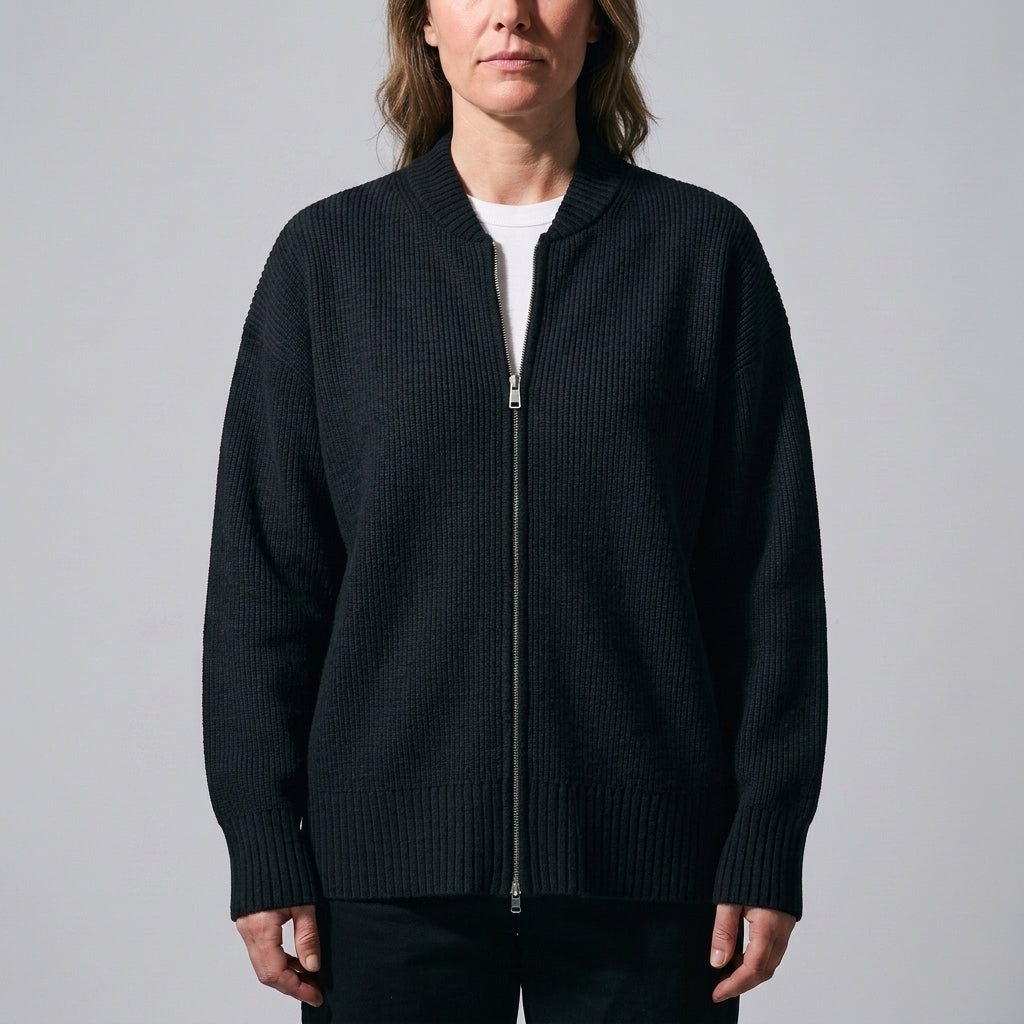 Women’s Long-Sleeved Zip-Up Cardigan in Soft Knit