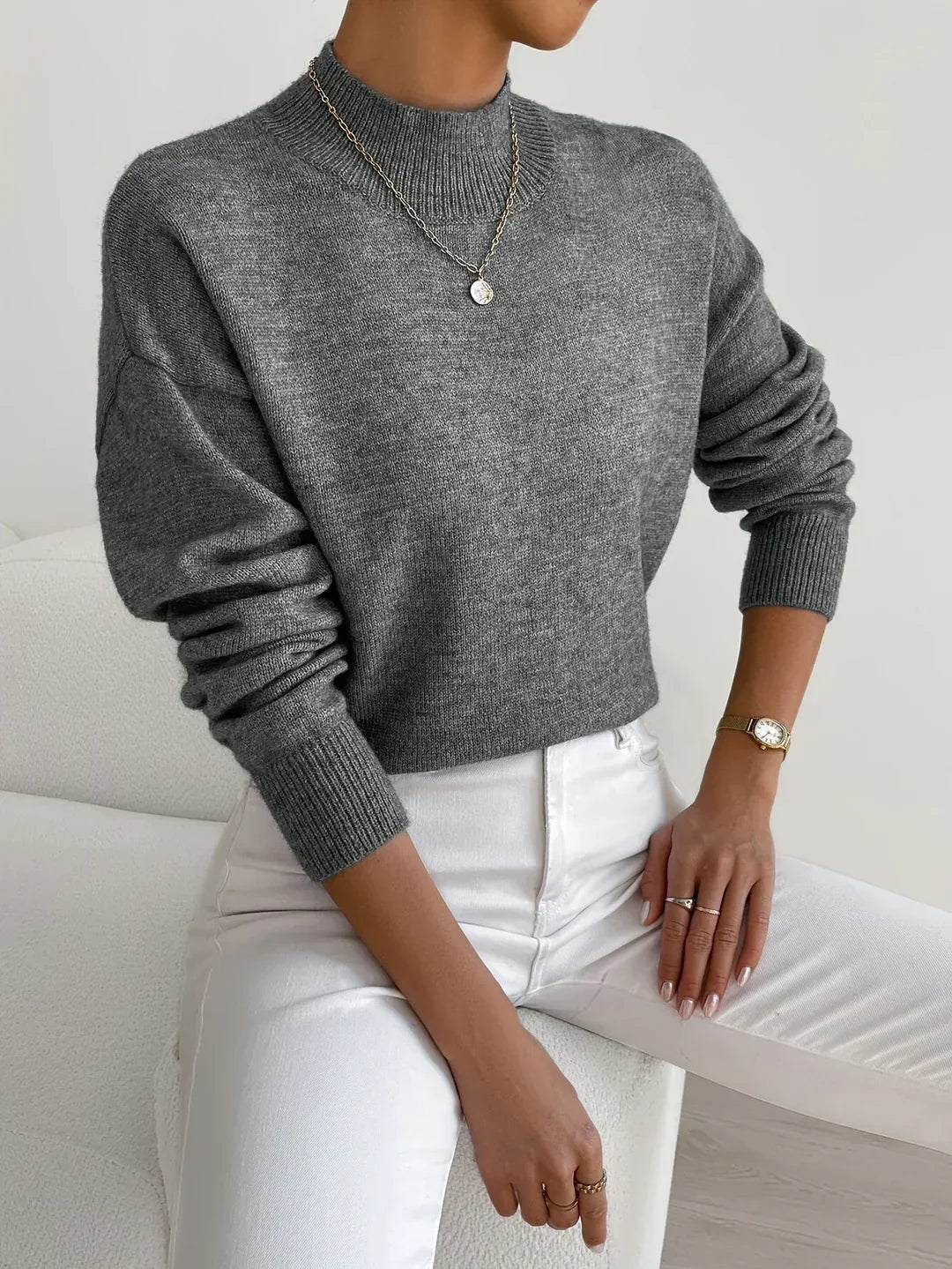 Women’s Turtleneck Sweater – Slim-Fit, Elegant