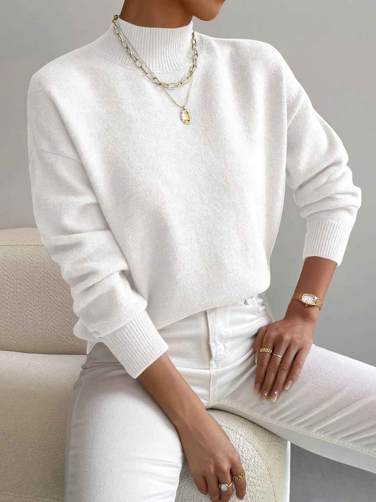 Women’s Turtleneck Sweater – Slim-Fit, Elegant