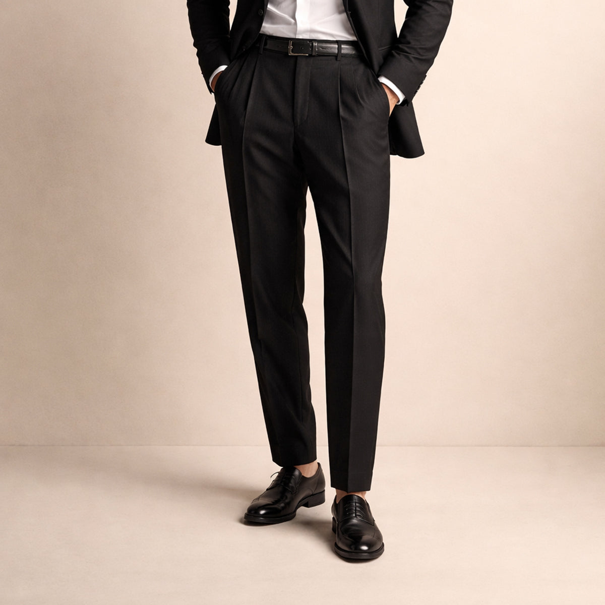 Men's Lightweight Dress Pants with Waist Pleats