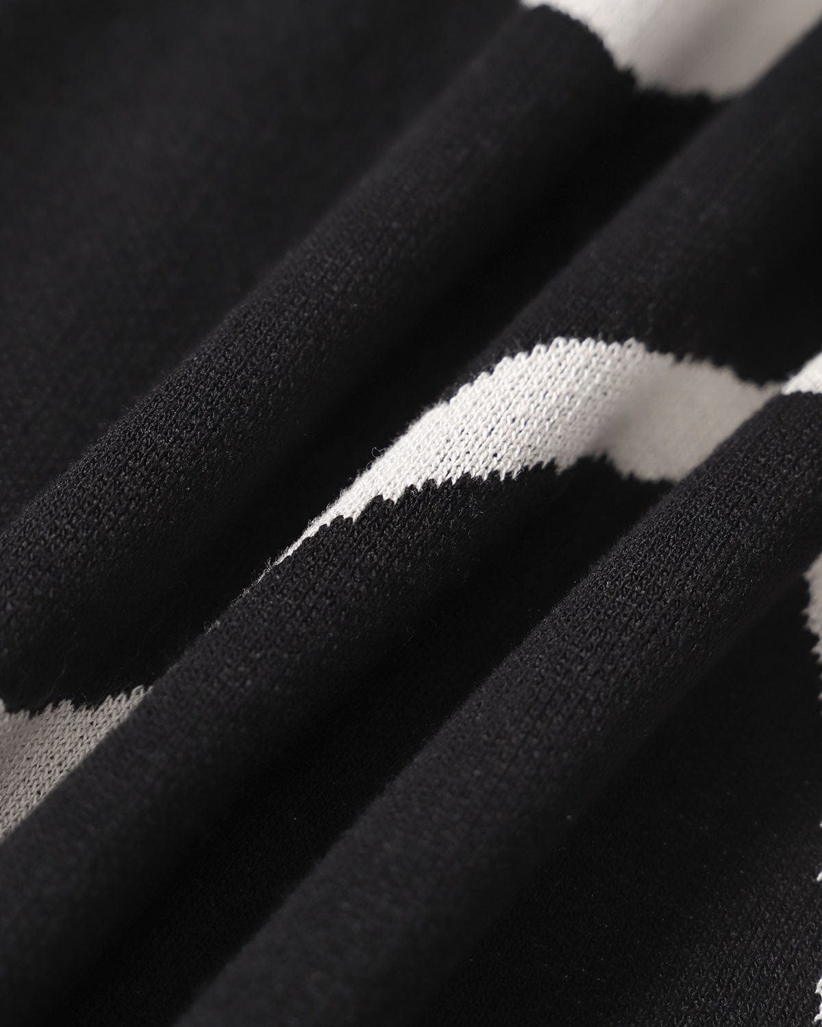 Black Wave Mermaid Hem Knit Midi Dress
